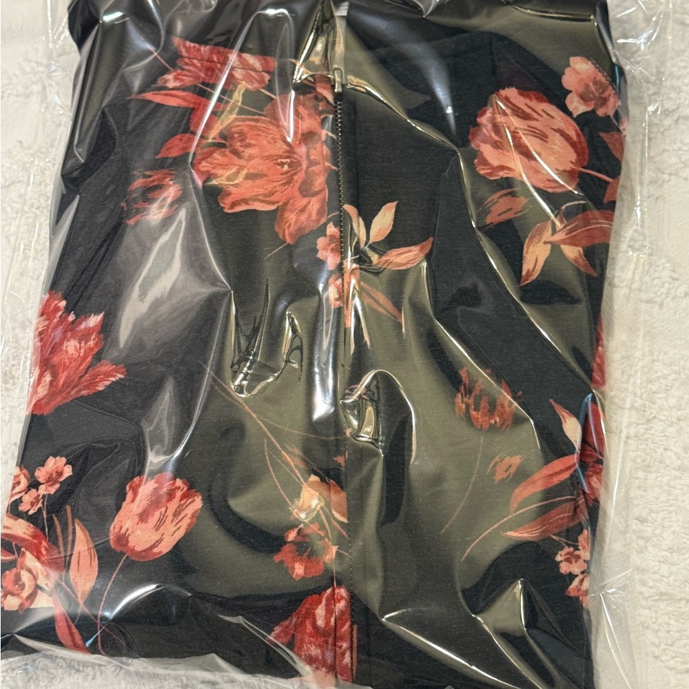 Torrid Black and Pink Floral Hoodie 0055 - Picture 6 of 6